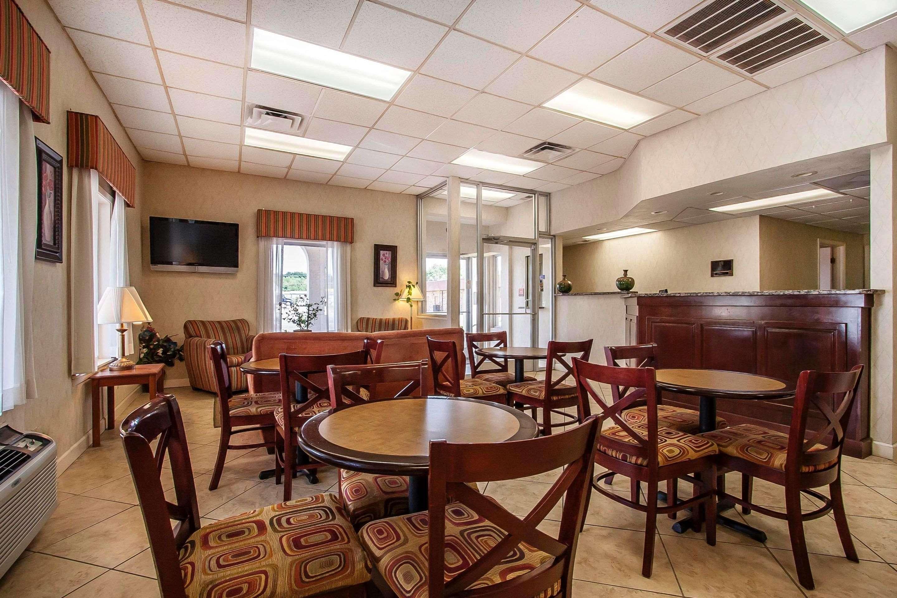 Quality Inn & Suites Covington Bagian luar foto