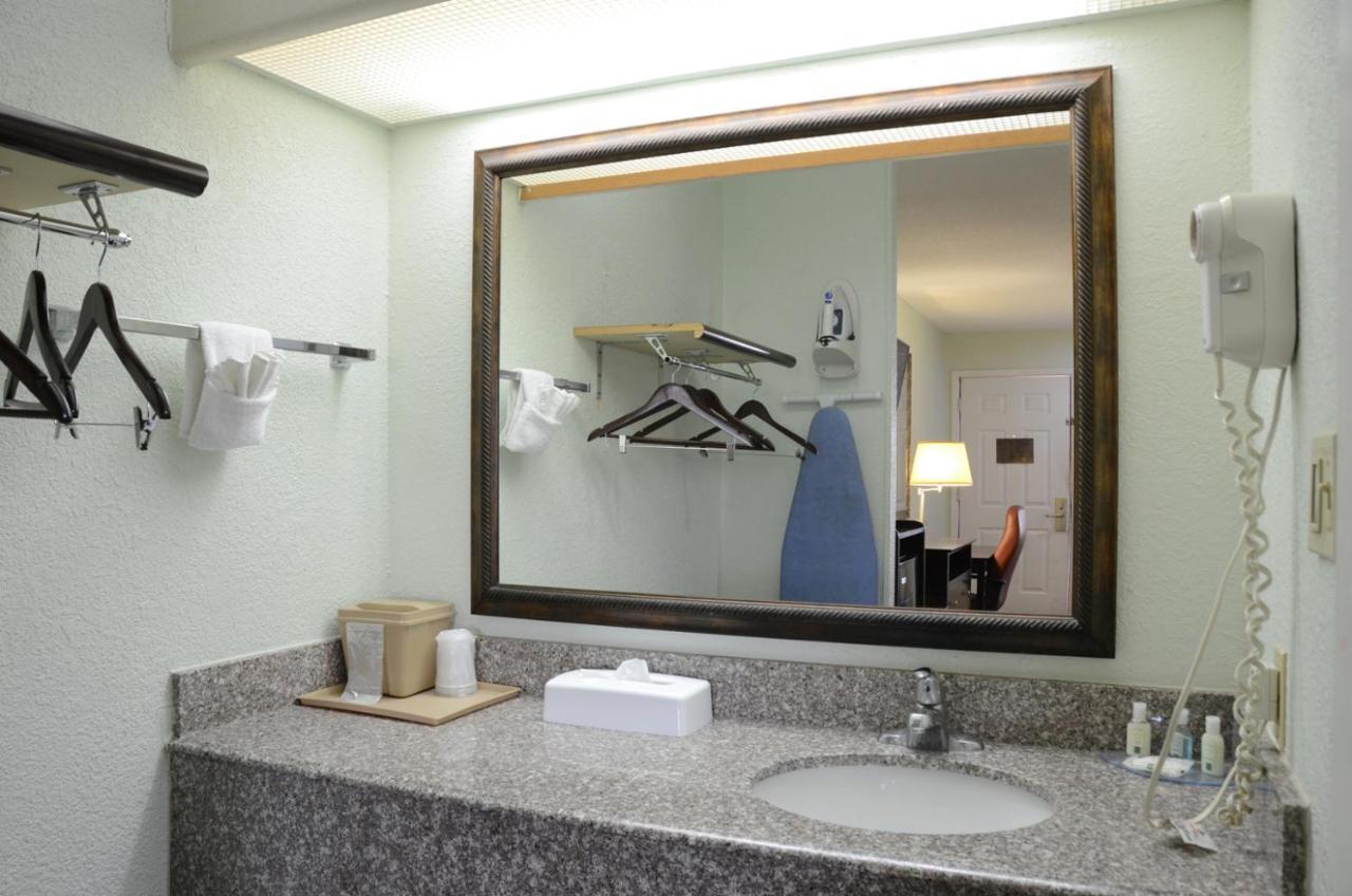 Quality Inn & Suites Covington Bagian luar foto