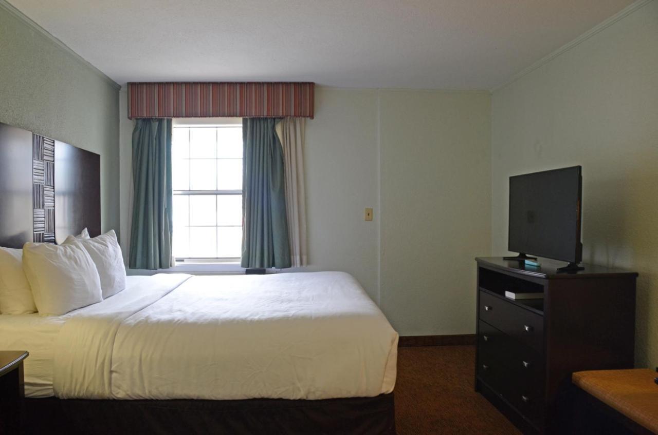 Quality Inn & Suites Covington Bagian luar foto